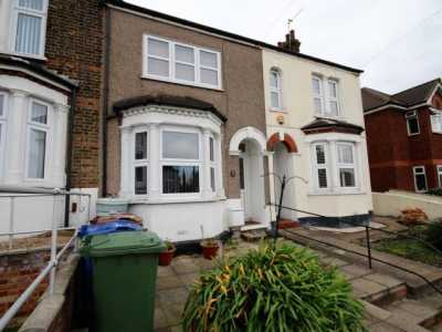 Home For Rent in Grays, United Kingdom