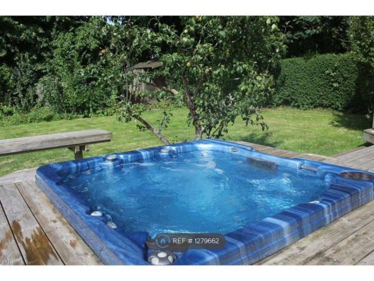 Picture of Apartment For Rent in Bath, Somerset, United Kingdom