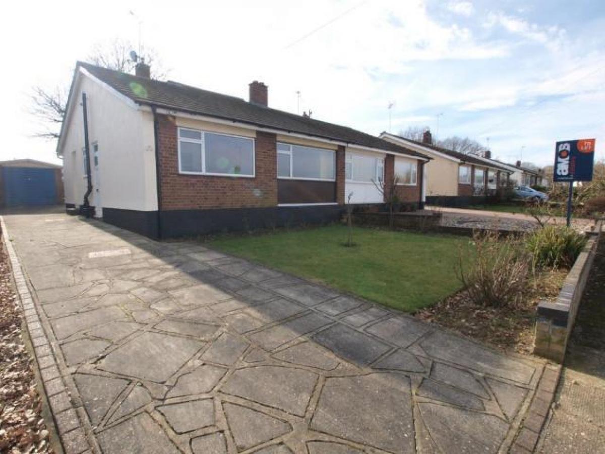 Picture of Bungalow For Rent in South Benfleet, Essex, United Kingdom