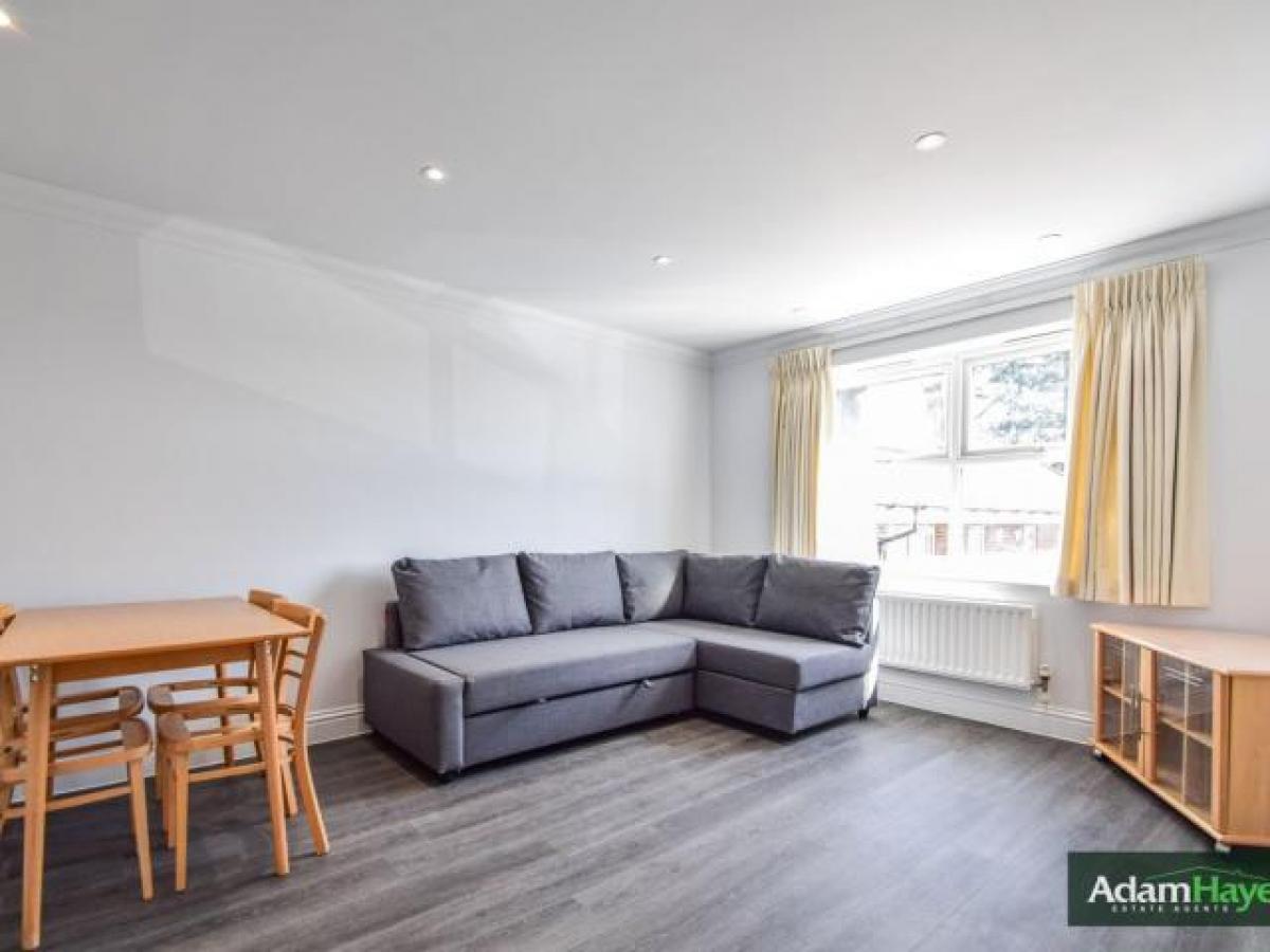Picture of Apartment For Rent in Barnet, Hertfordshire, United Kingdom