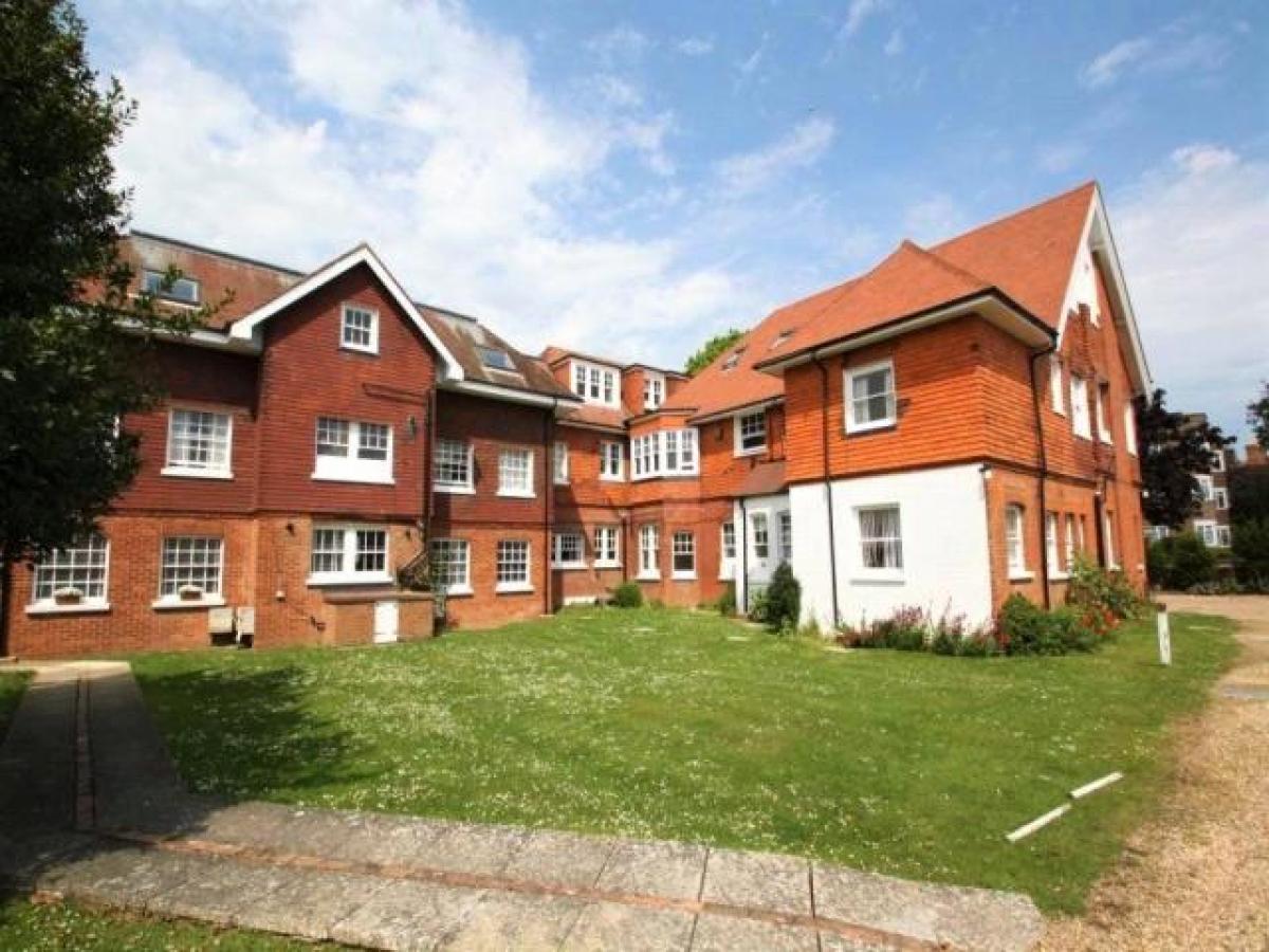 Picture of Apartment For Rent in Worthing, West Sussex, United Kingdom