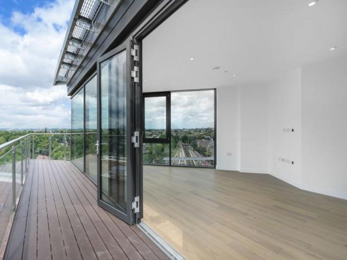 Picture of Apartment For Rent in Twickenham, Greater London, United Kingdom