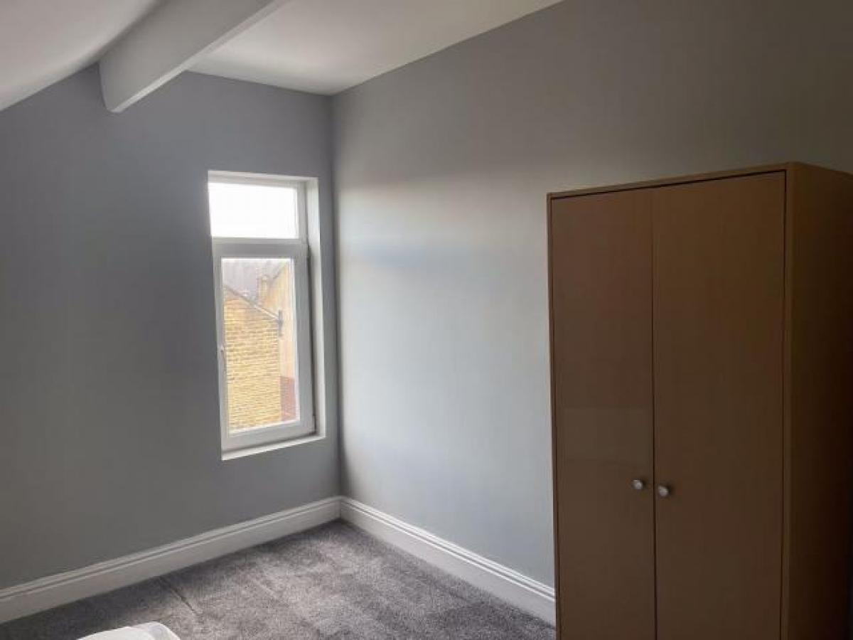 Picture of Apartment For Rent in Barnsley, South Yorkshire, United Kingdom