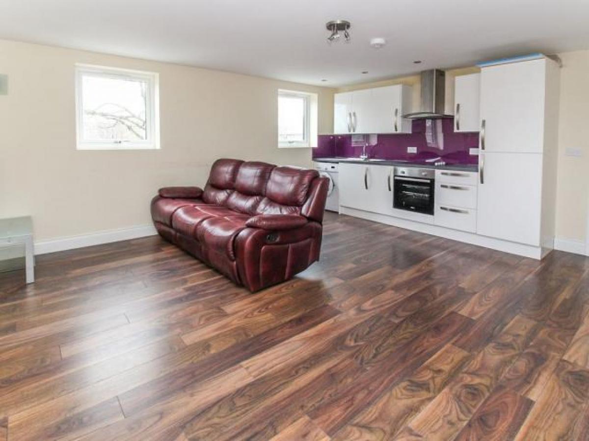 Picture of Apartment For Rent in Kenilworth, Warwickshire, United Kingdom