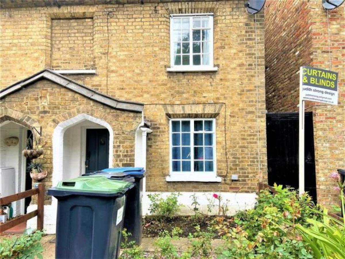 Picture of Apartment For Rent in Barnet, Hertfordshire, United Kingdom