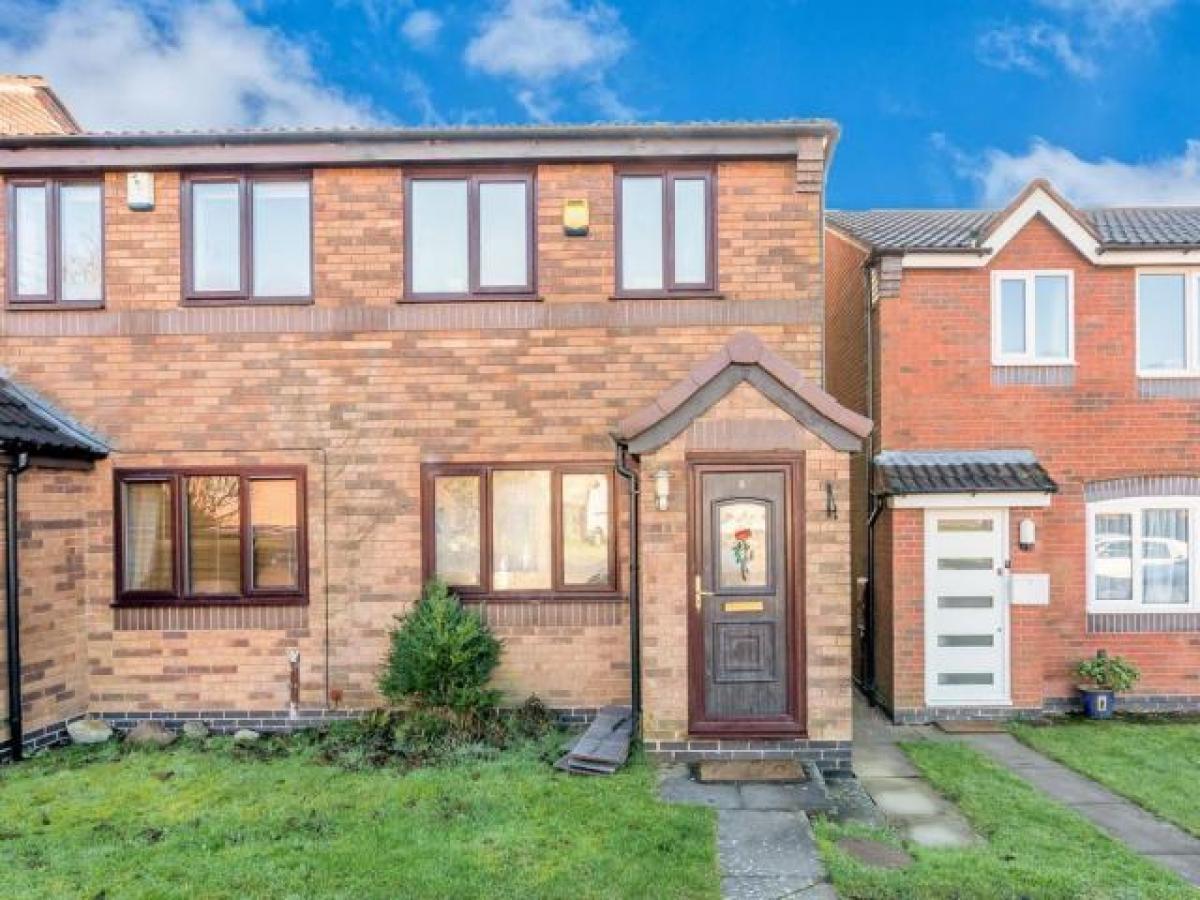 Picture of Home For Rent in Cannock, Staffordshire, United Kingdom