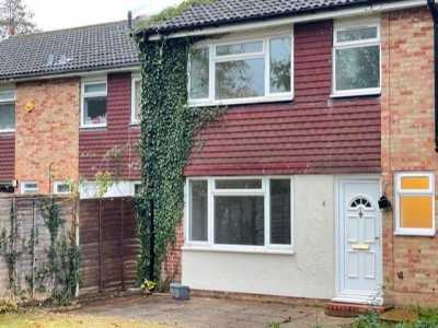 Home For Rent in Crawley, United Kingdom