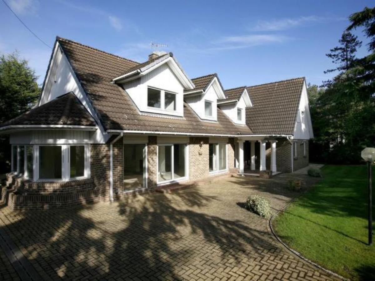 Picture of Home For Rent in Kingston upon Thames, Greater London, United Kingdom