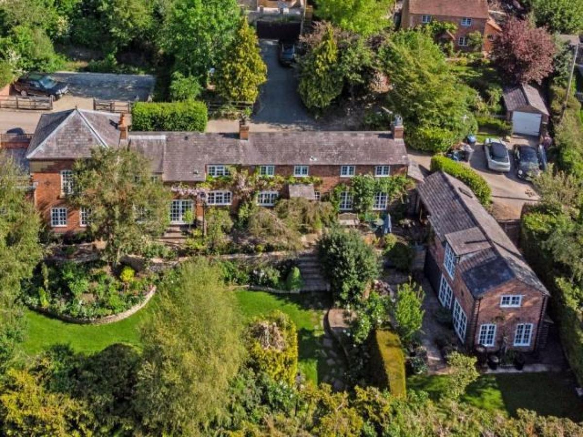 Picture of Home For Rent in Warwick, Warwickshire, United Kingdom