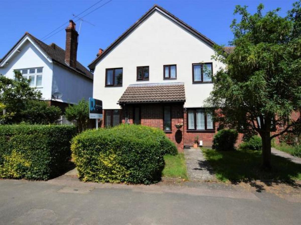 Picture of Home For Rent in Leatherhead, Surrey, United Kingdom