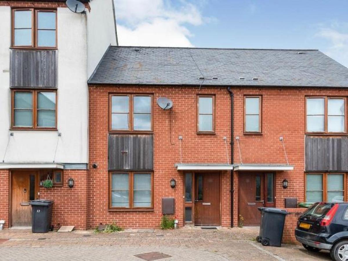 Picture of Home For Rent in Basingstoke, Hampshire, United Kingdom