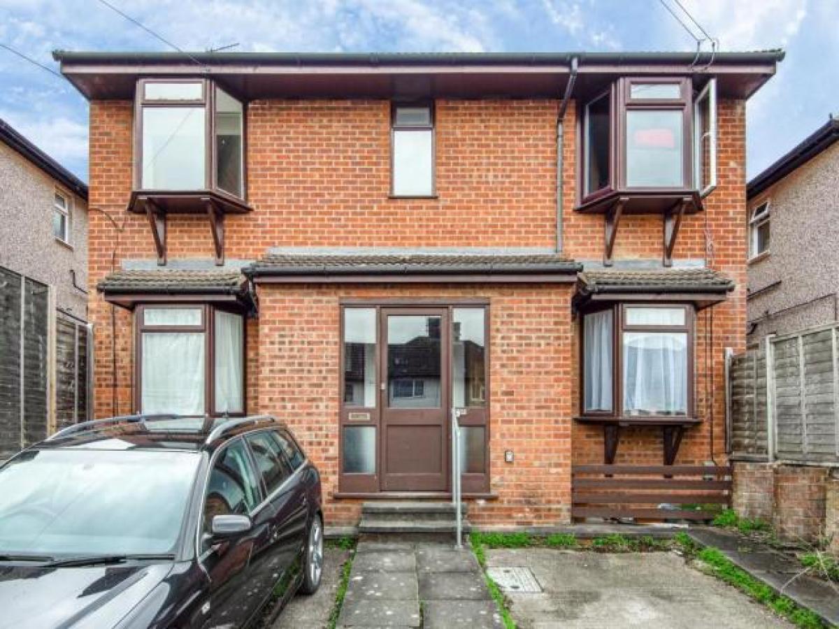 Picture of Apartment For Rent in Chesham, Buckinghamshire, United Kingdom