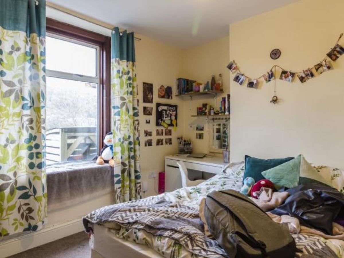 Picture of Home For Rent in Pontypridd, Mid Glamorgan, United Kingdom
