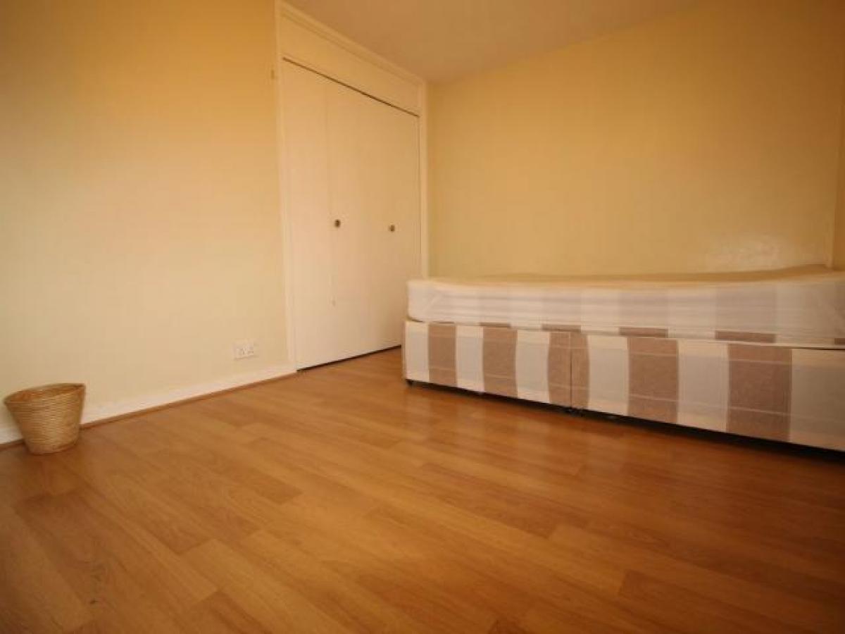 Picture of Apartment For Rent in Epsom, Surrey, United Kingdom