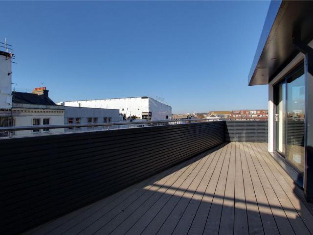 Picture of Apartment For Rent in Worthing, West Sussex, United Kingdom