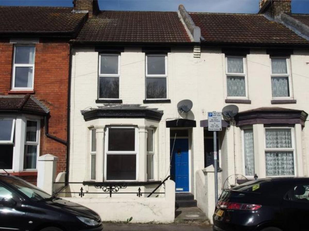 Picture of Apartment For Rent in Gillingham, Dorset, United Kingdom