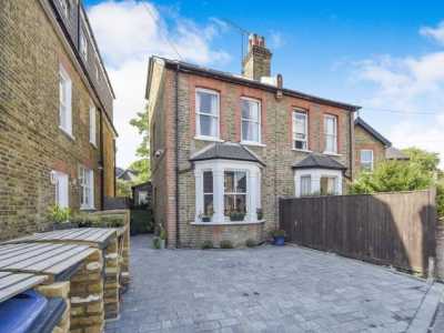 Home For Rent in Kingston upon Thames, United Kingdom