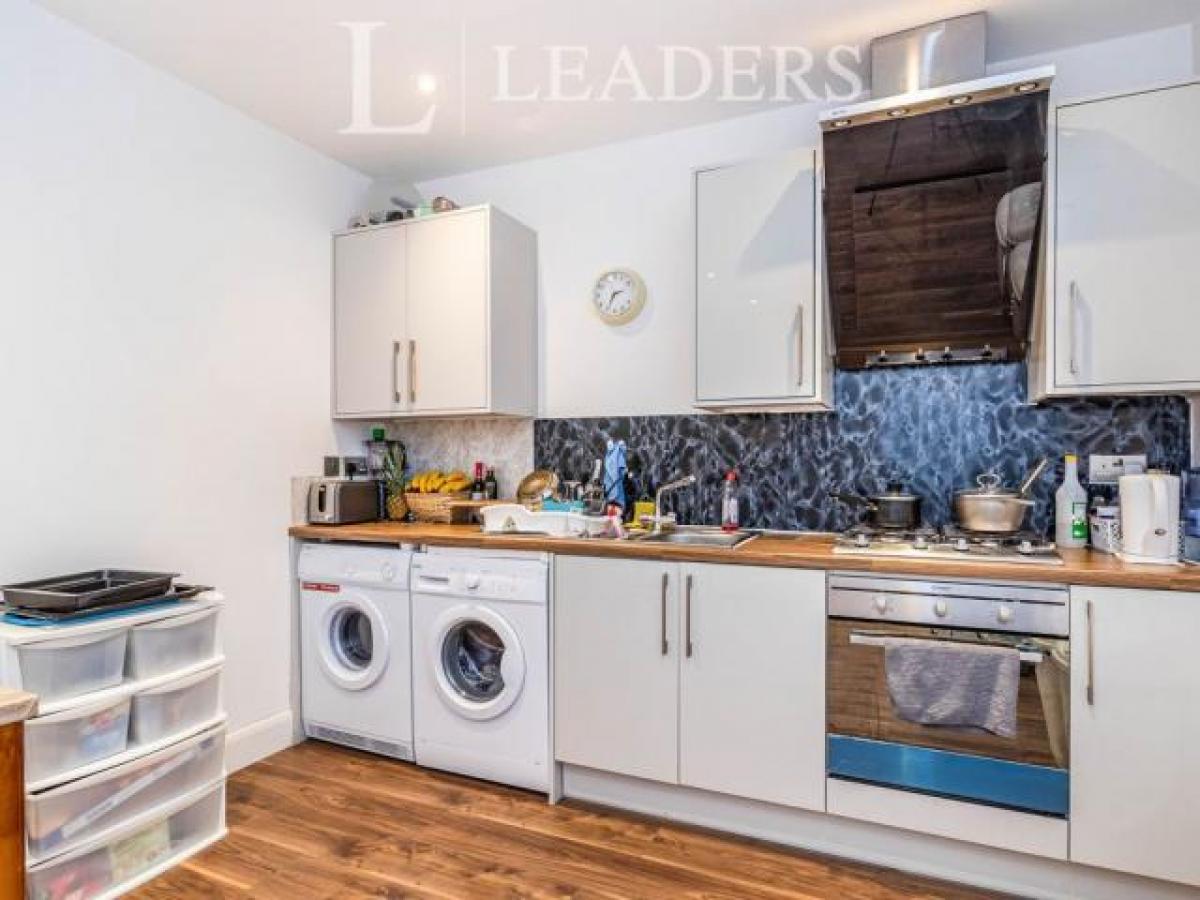 Picture of Apartment For Rent in Walton on Thames, Surrey, United Kingdom