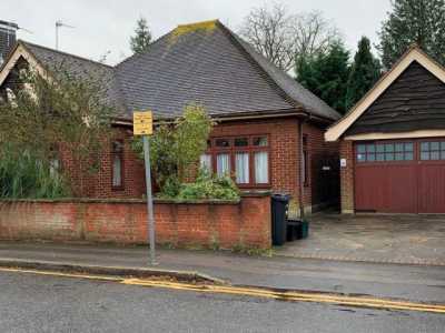 Bungalow For Rent in London, United Kingdom