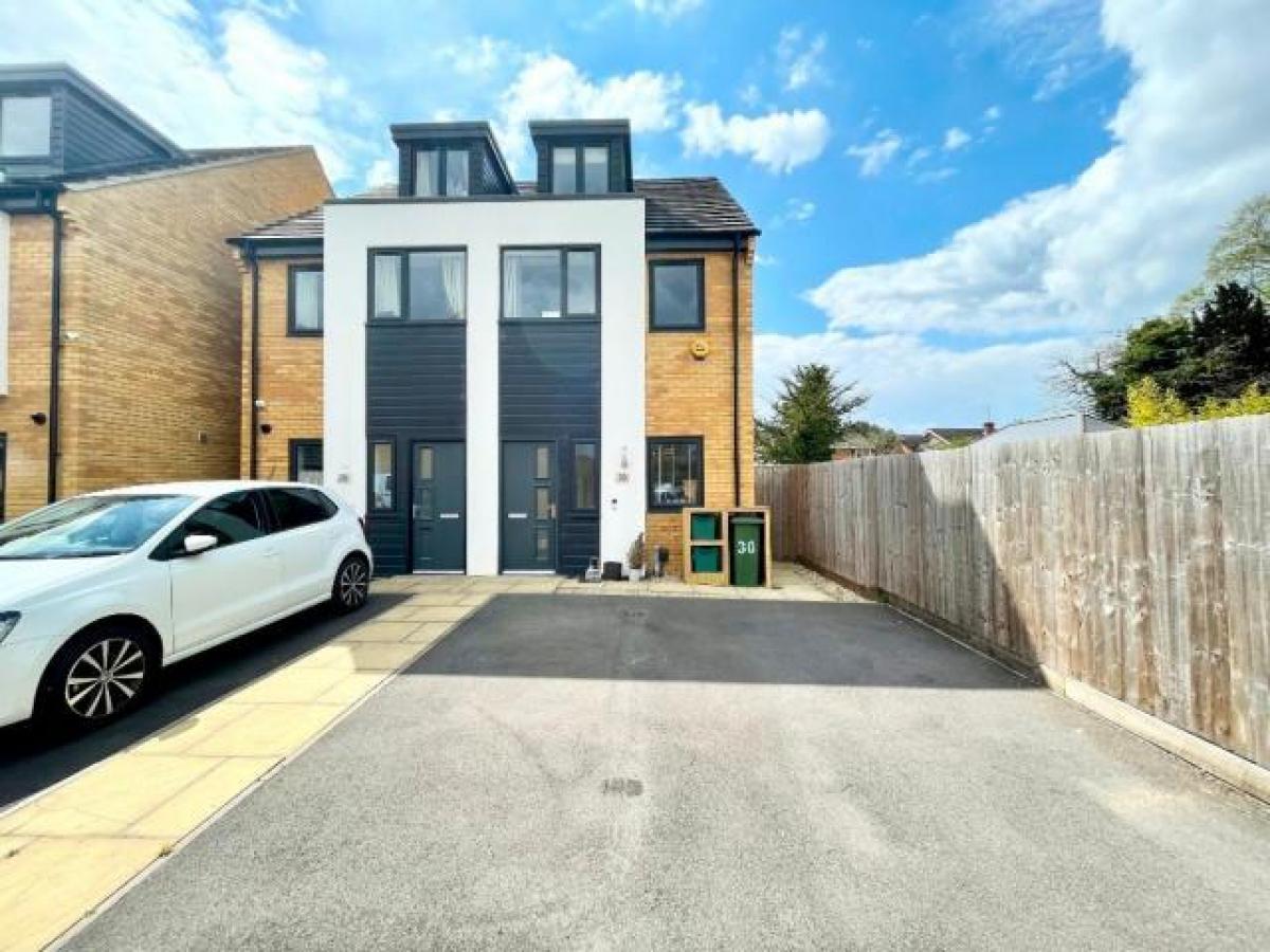 Picture of Home For Rent in Cheltenham, Gloucestershire, United Kingdom