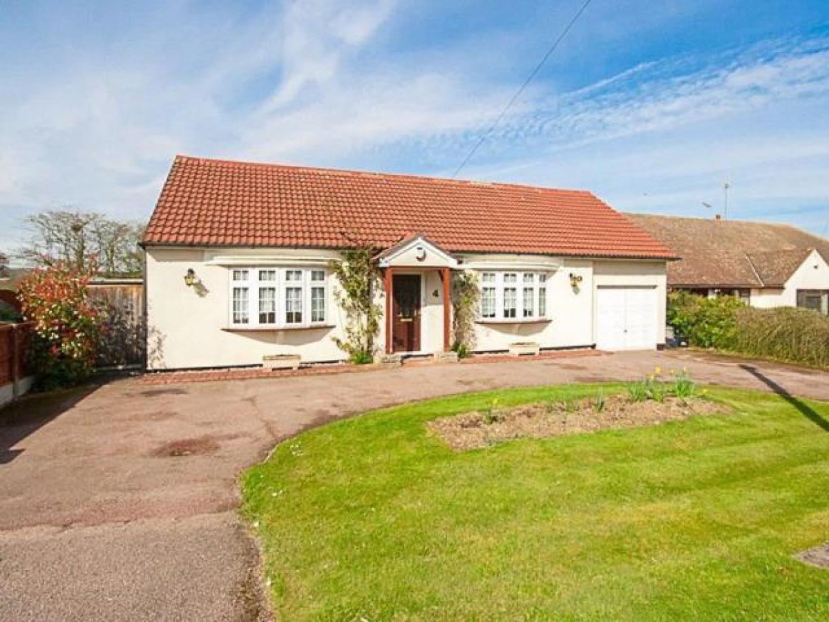 Picture of Bungalow For Rent in Brentwood, Essex, United Kingdom