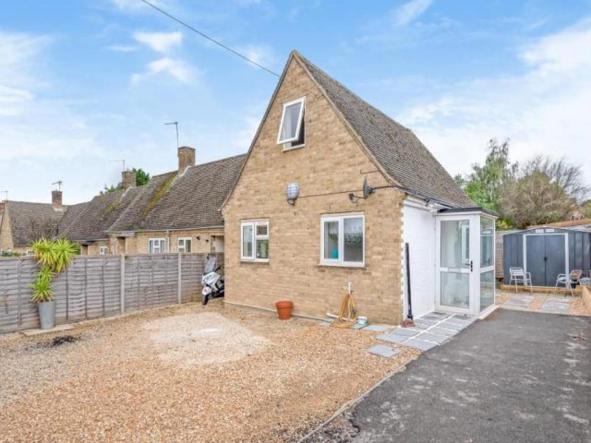 Picture of Bungalow For Rent in Chipping Norton, Oxfordshire, United Kingdom