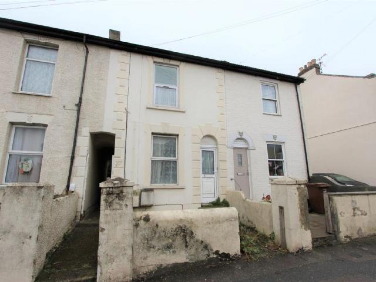 Picture of Apartment For Rent in Gillingham, Dorset, United Kingdom