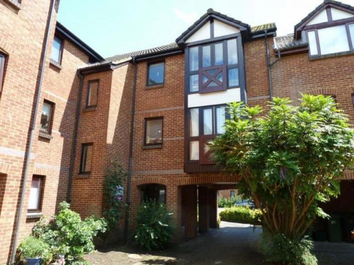 Picture of Apartment For Rent in Epsom, Surrey, United Kingdom