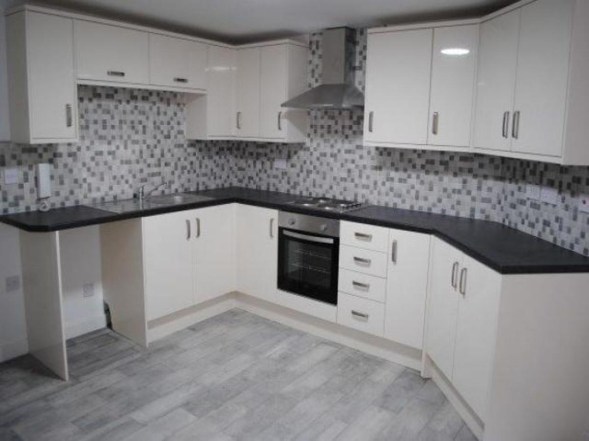 Picture of Apartment For Rent in Dudley, West Midlands, United Kingdom