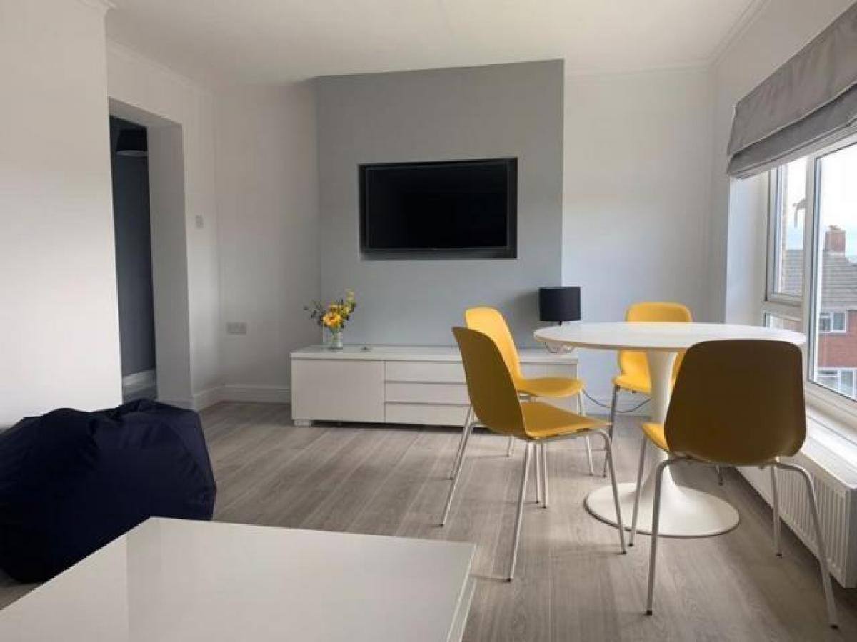 Picture of Apartment For Rent in Exeter, Devon, United Kingdom