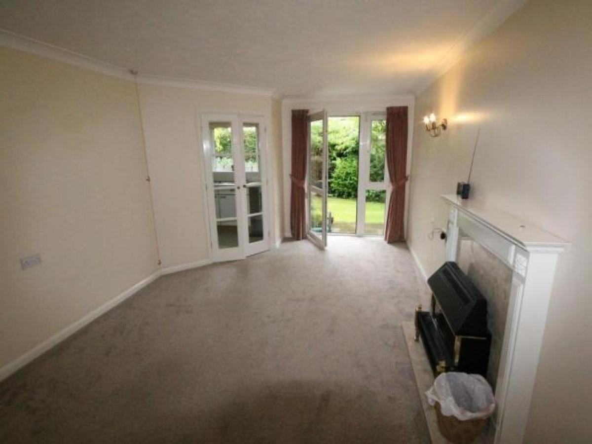 Picture of Apartment For Rent in Waltham Cross, Hertfordshire, United Kingdom