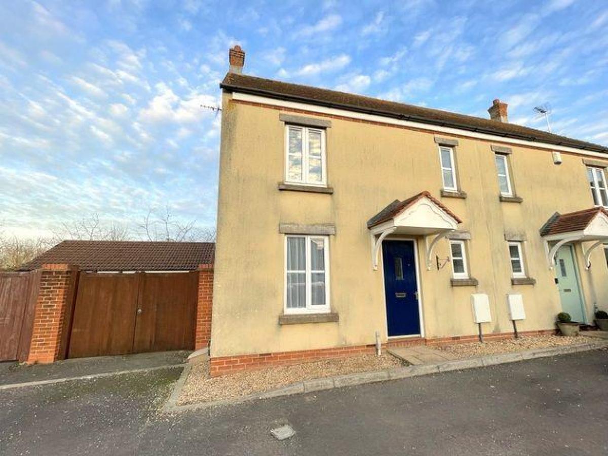Picture of Home For Rent in Gillingham, Dorset, United Kingdom