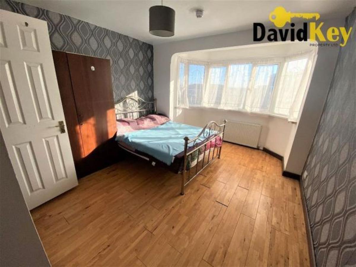 Picture of Home For Rent in Waltham Cross, Hertfordshire, United Kingdom