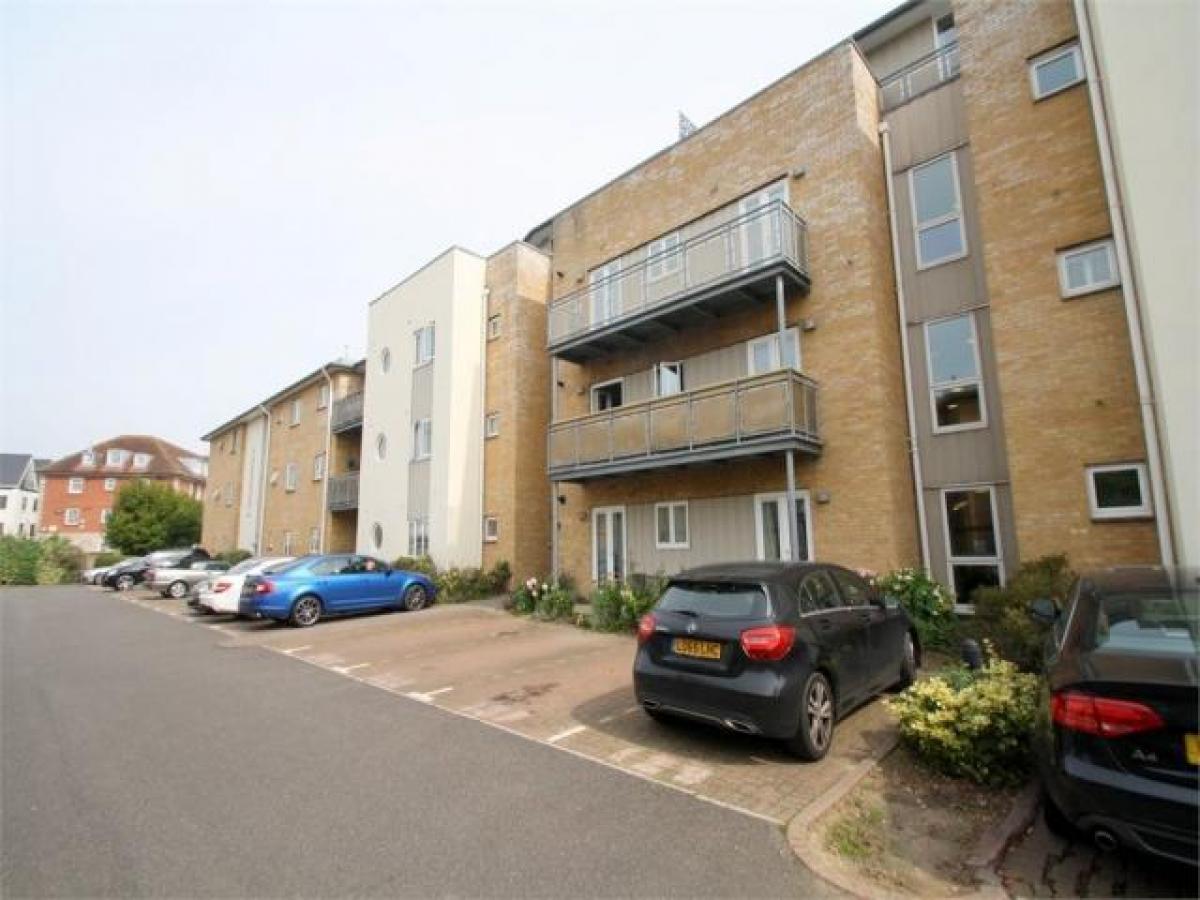 Picture of Apartment For Rent in Chertsey, Surrey, United Kingdom