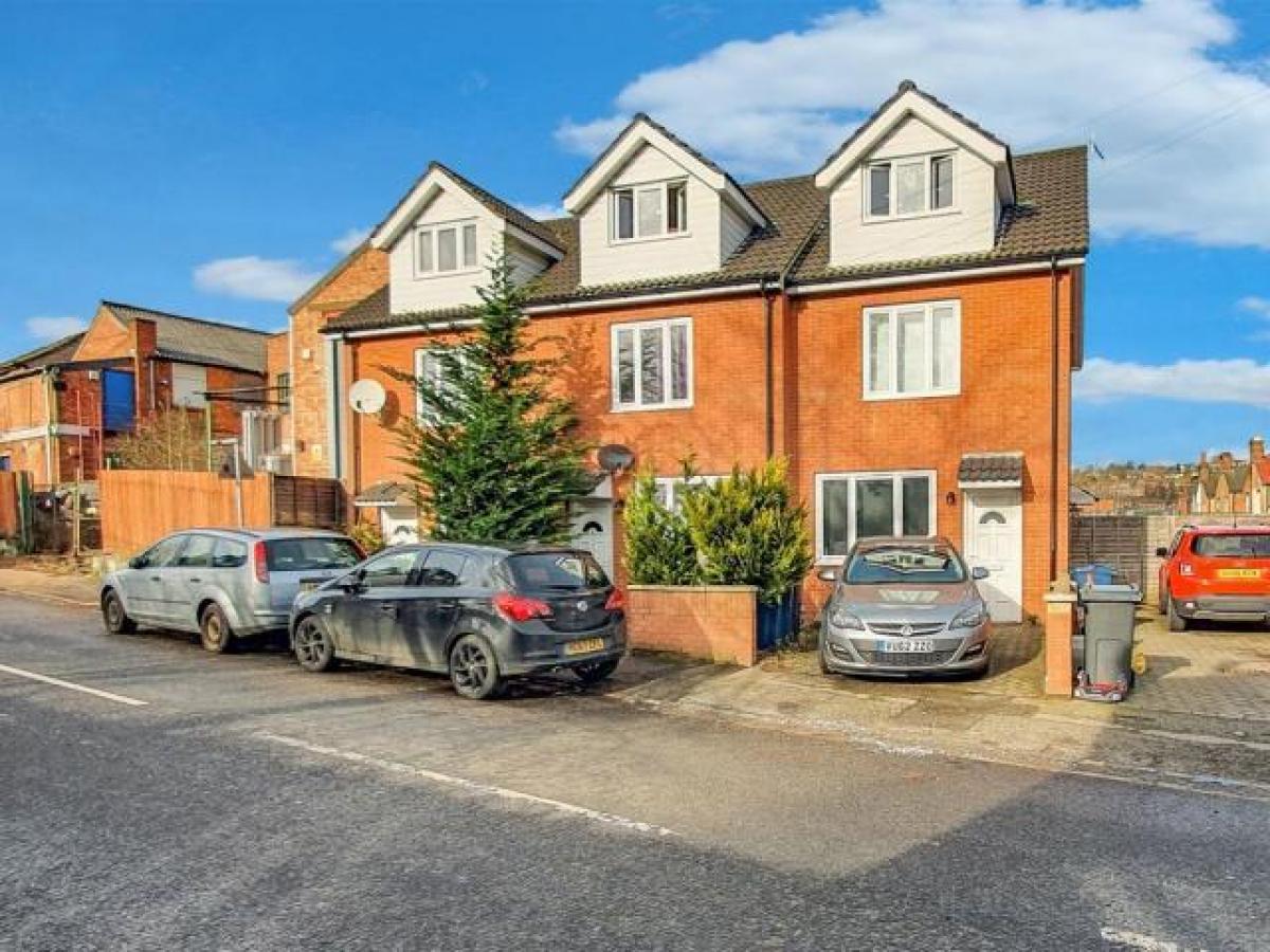 Picture of Home For Rent in High Wycombe, Buckinghamshire, United Kingdom