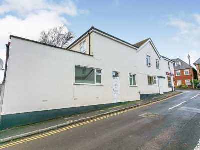 Apartment For Rent in Egham, United Kingdom