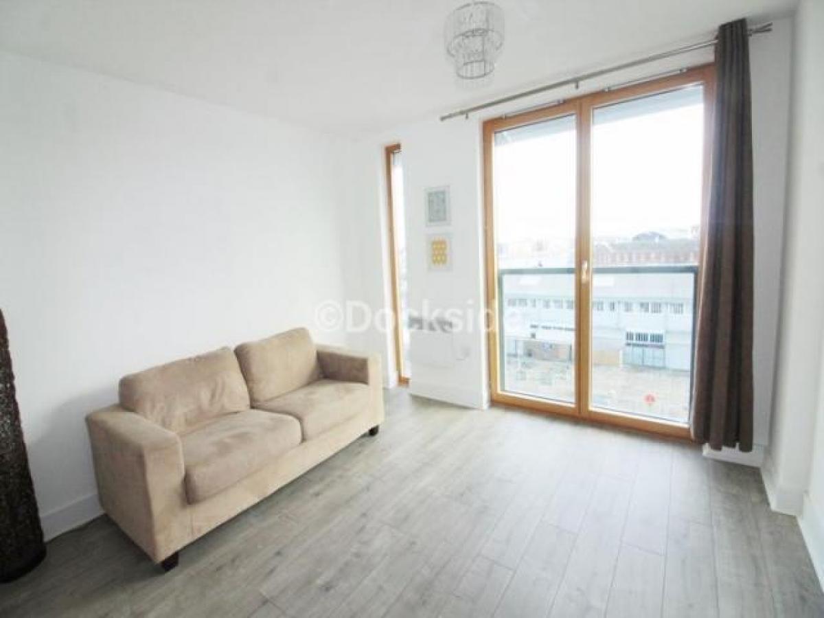Picture of Apartment For Rent in Chatham, Kent, United Kingdom