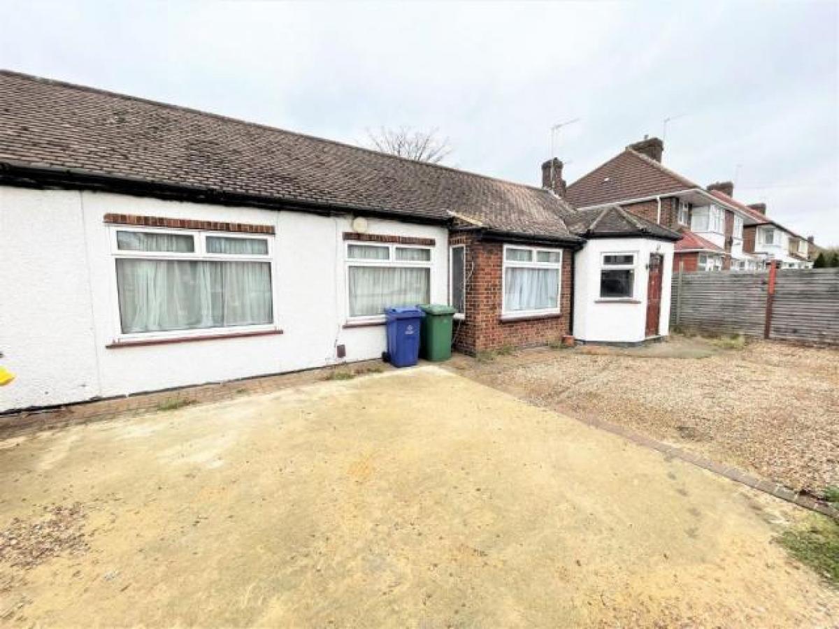 Picture of Bungalow For Rent in Edgware, Greater London, United Kingdom