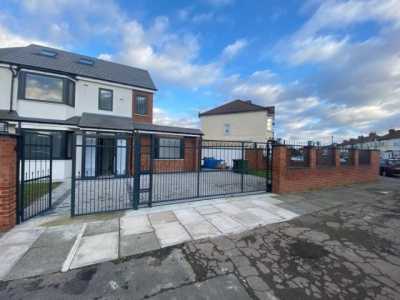 Home For Rent in Enfield, United Kingdom