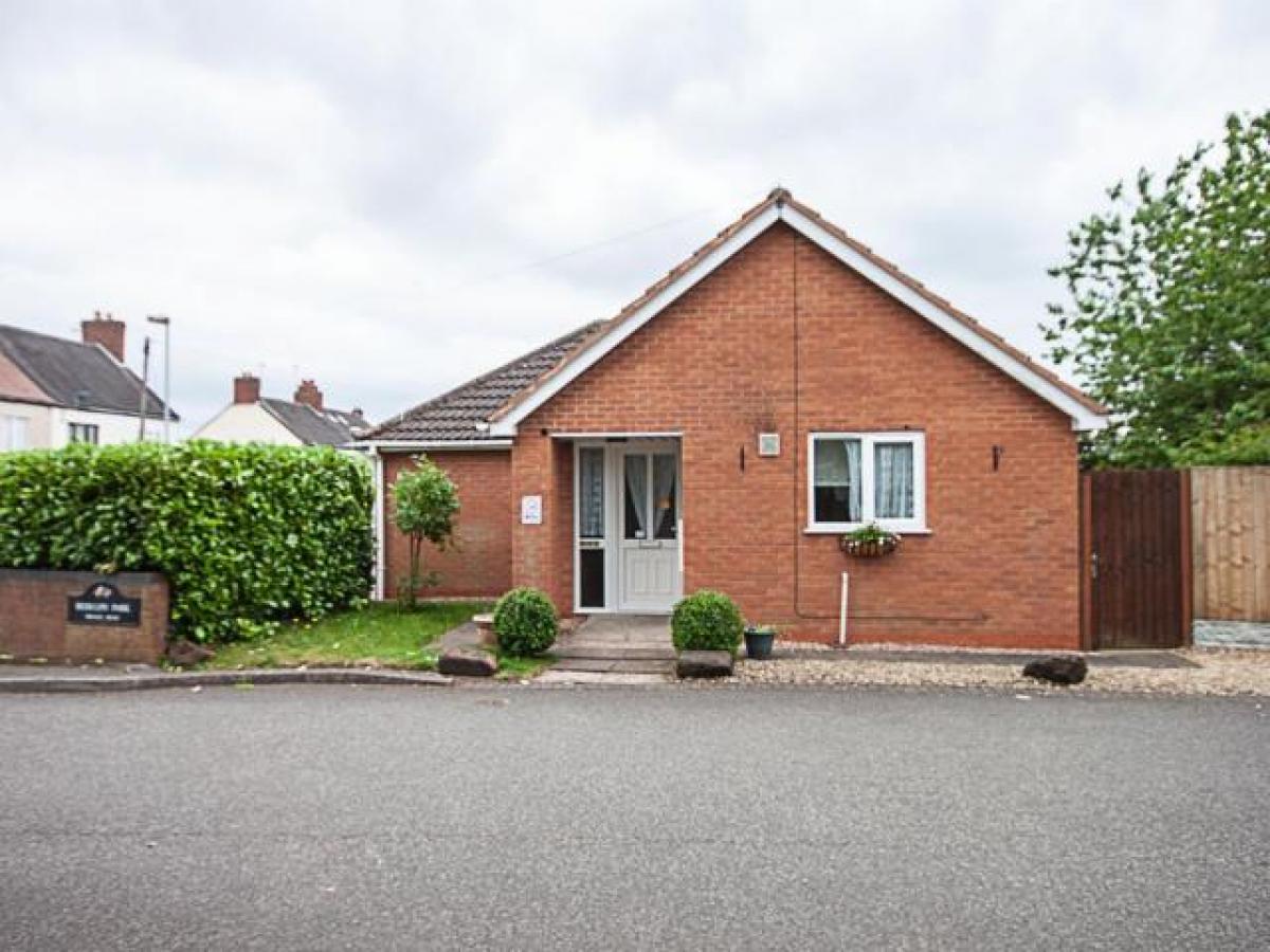 Picture of Bungalow For Rent in Burntwood, Staffordshire, United Kingdom