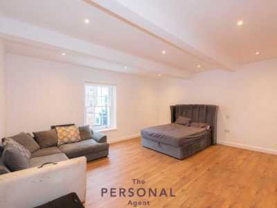 Apartment For Rent in Epsom, United Kingdom