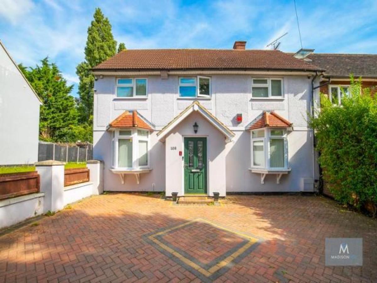 Picture of Home For Rent in Loughton, Essex, United Kingdom