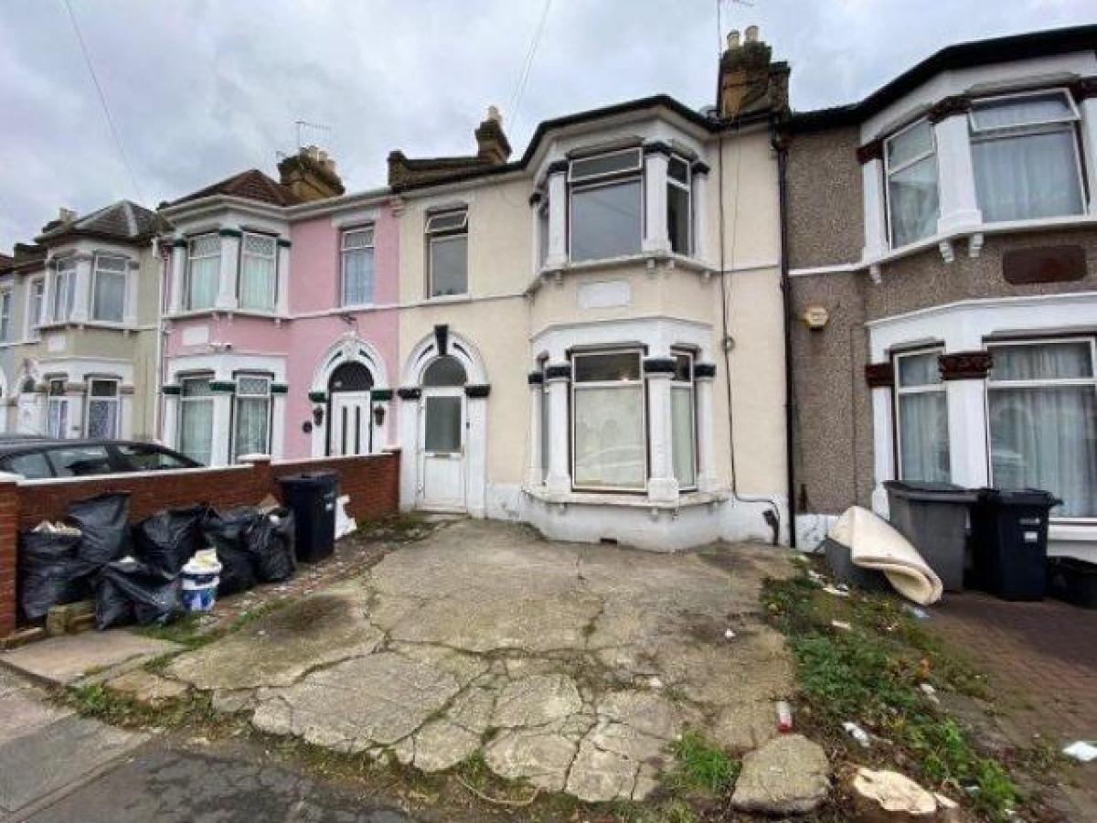 Picture of Home For Rent in Ilford, Greater London, United Kingdom