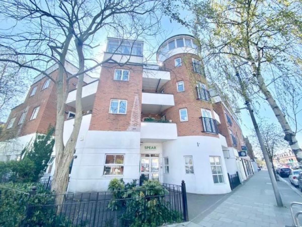 Picture of Apartment For Rent in Twickenham, Greater London, United Kingdom