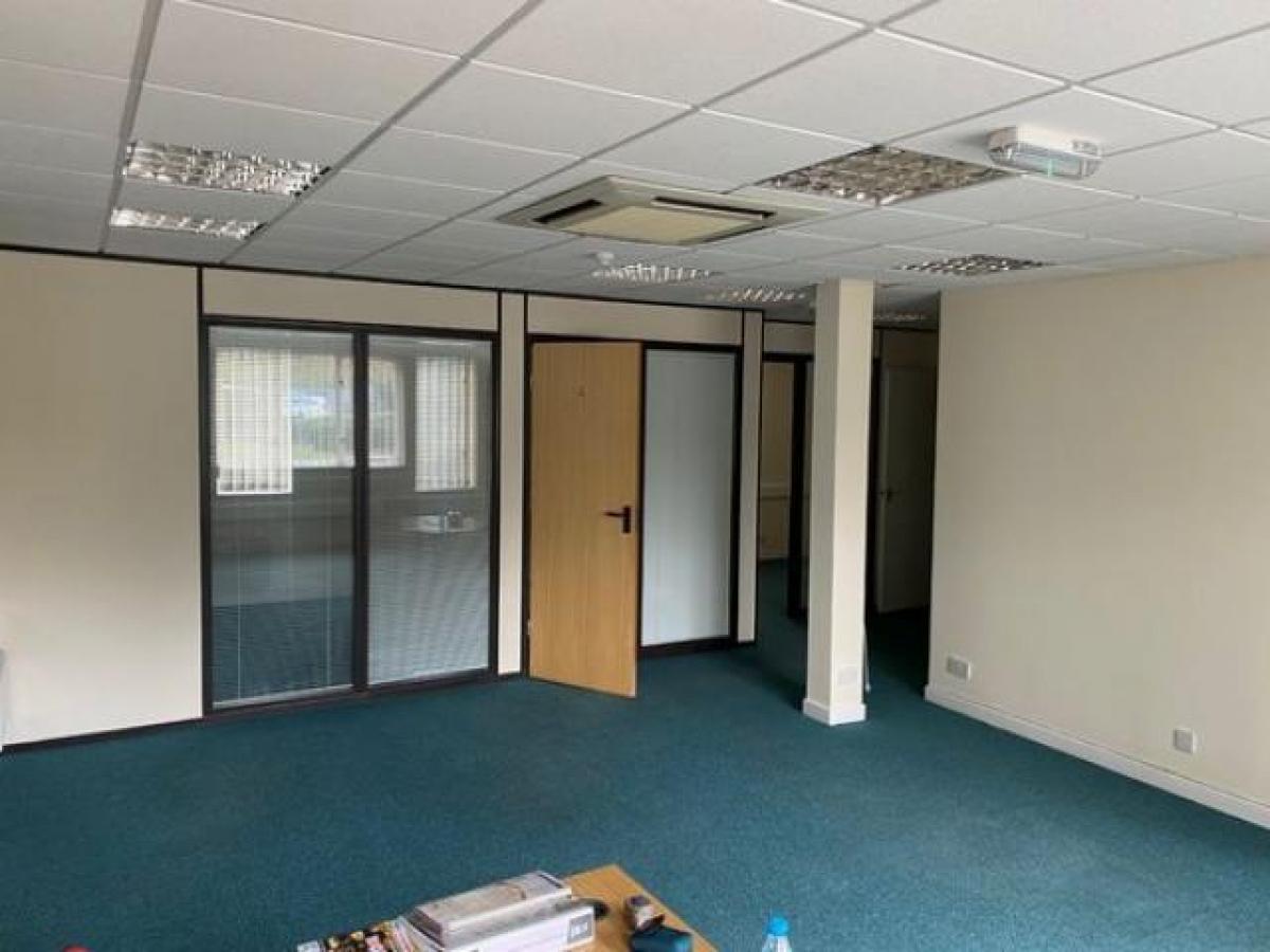 Picture of Office For Rent in Witney, Oxfordshire, United Kingdom