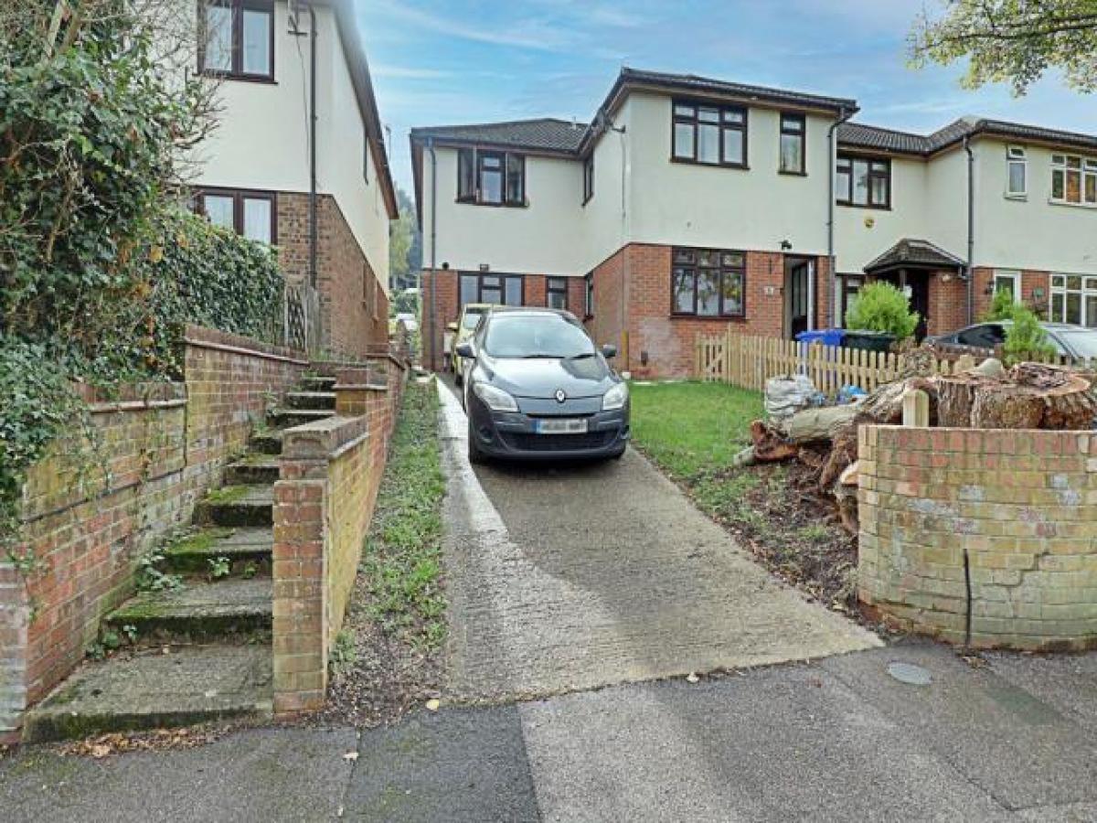 Picture of Home For Rent in High Wycombe, Buckinghamshire, United Kingdom