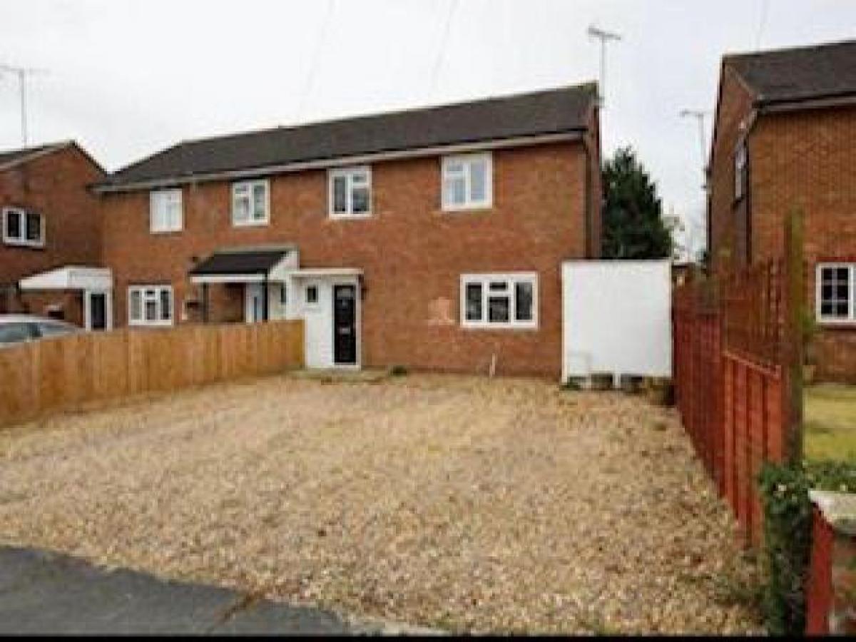 Picture of Home For Rent in Aylesbury, Buckinghamshire, United Kingdom