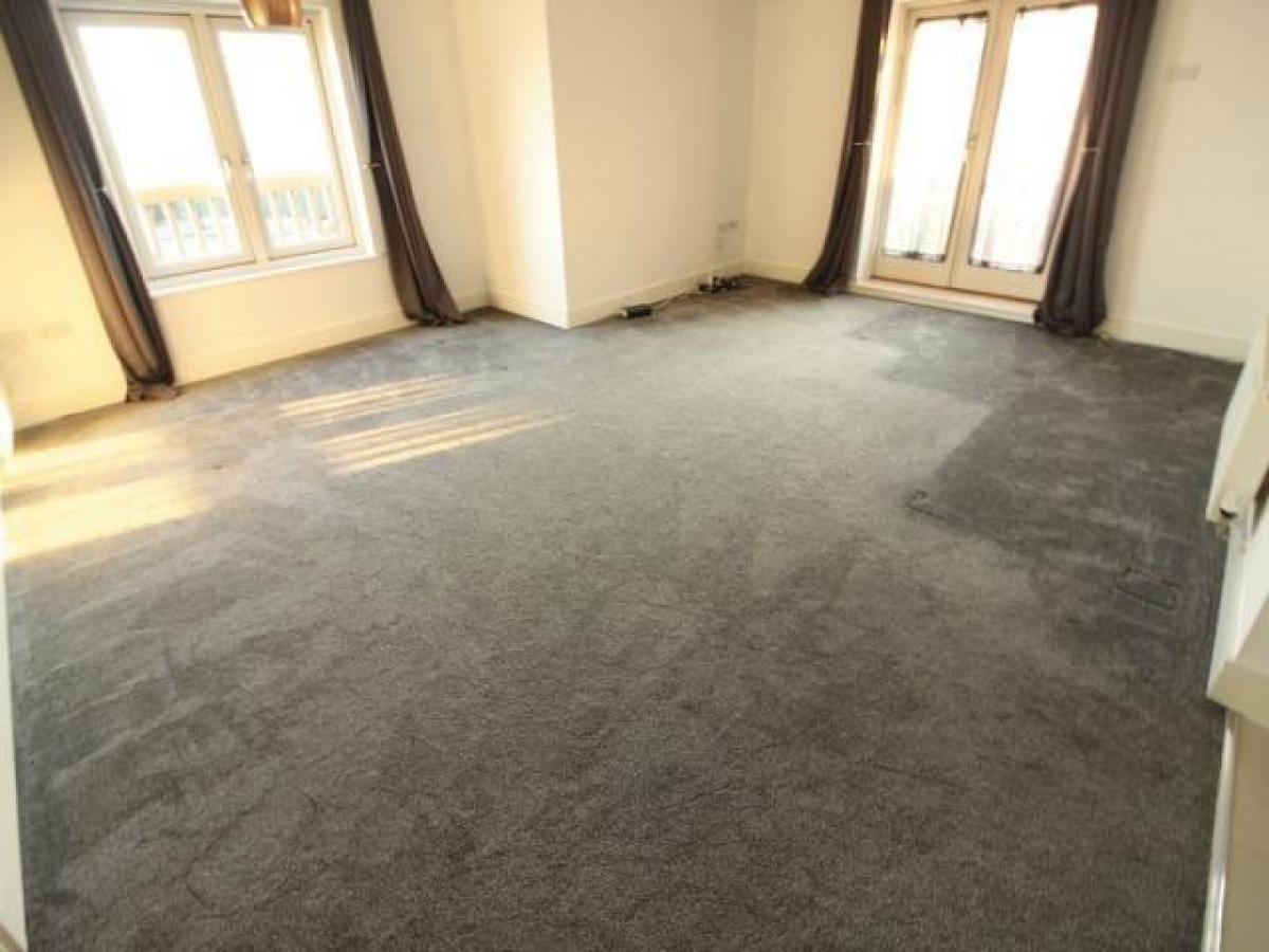 Picture of Apartment For Rent in Chatham, Kent, United Kingdom
