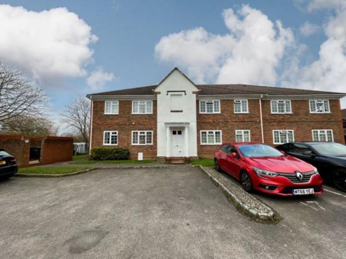 Picture of Apartment For Rent in Aldershot, Hampshire, United Kingdom
