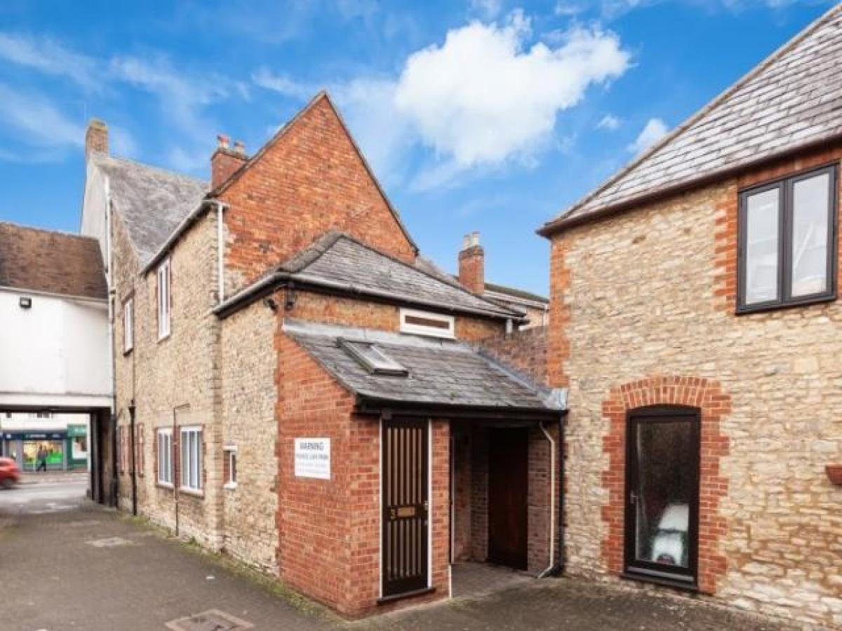 Picture of Apartment For Rent in Bicester, Oxfordshire, United Kingdom